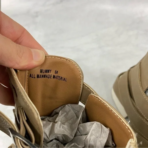 Dollhouse Women's Mummy Chunky Buckle Heeled Ankle Winter Boots Tan White Size 6 - Picture 5 of 7